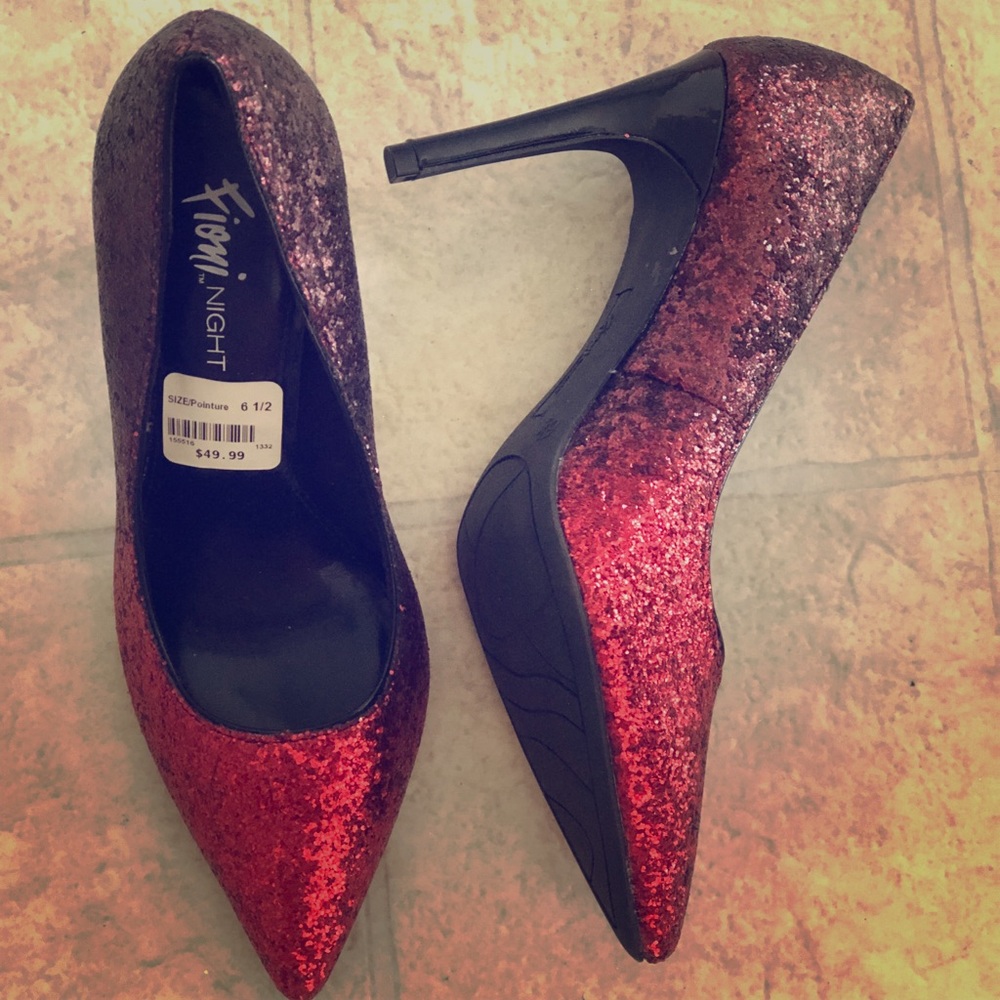 ❌️❌️❌️ SOLD ❌️❌️❌️Fioni Night Heels